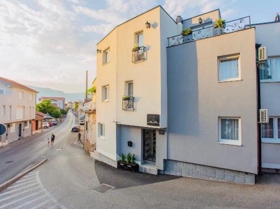 Urban Suites & Apartments Mostar Eksteriør bilde
